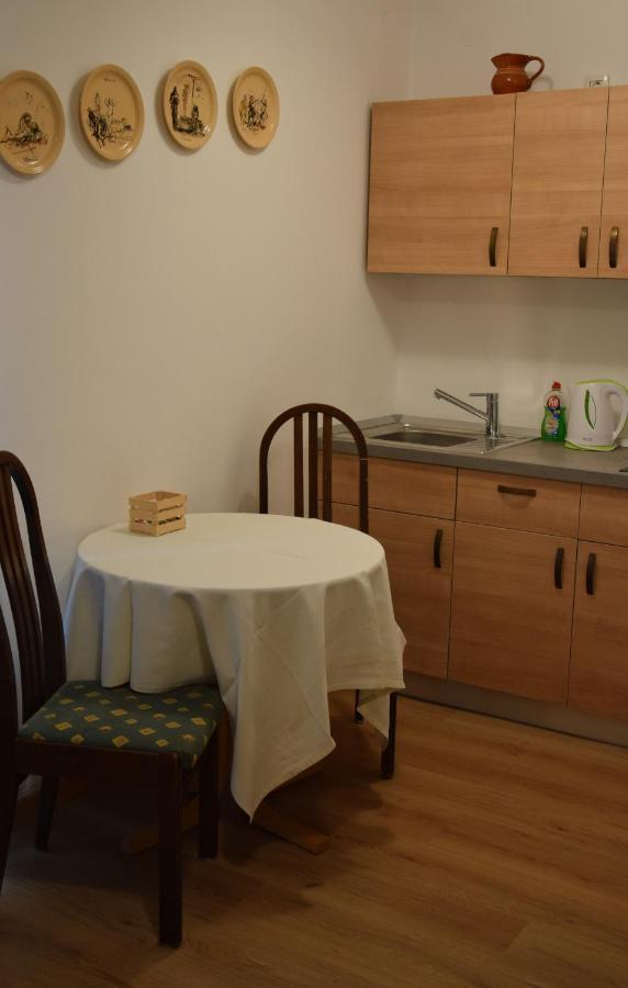 Rooms Ribnikar Postumia Esterno foto