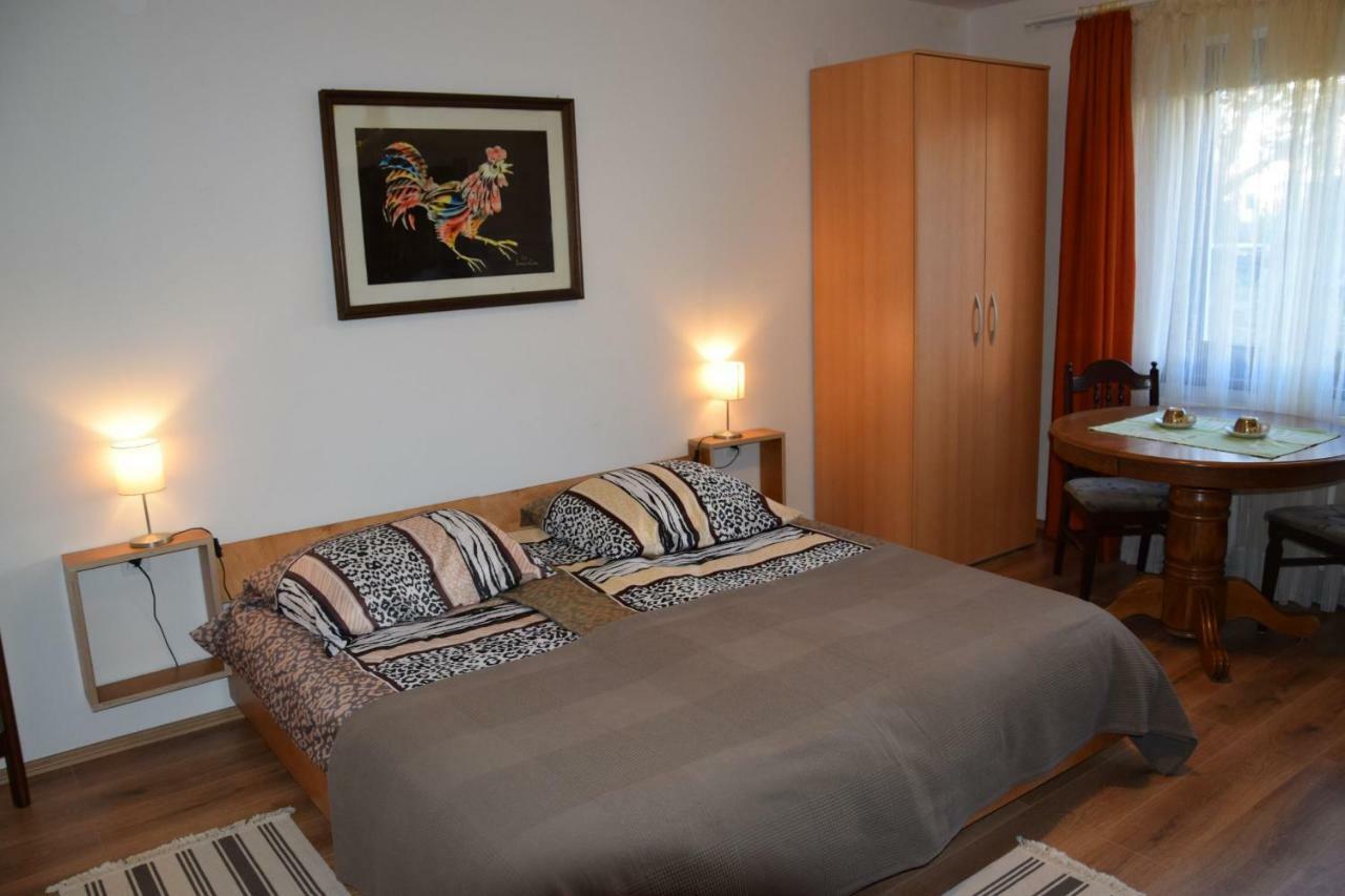 Rooms Ribnikar Postumia Esterno foto